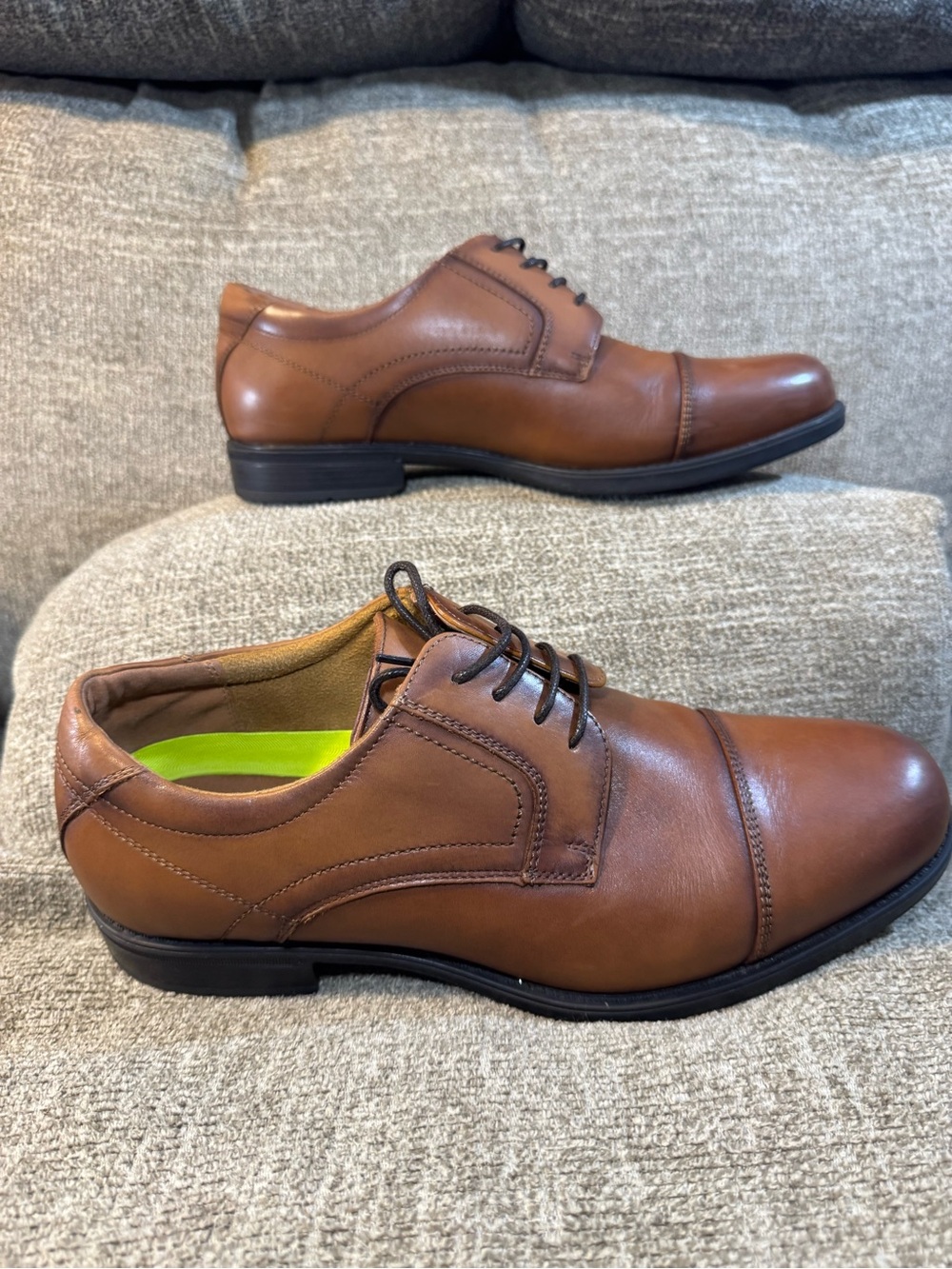 Florsheim Midtown Cap Toe Men’s Oxford in cognac leather #12138-221 Size 9.5D